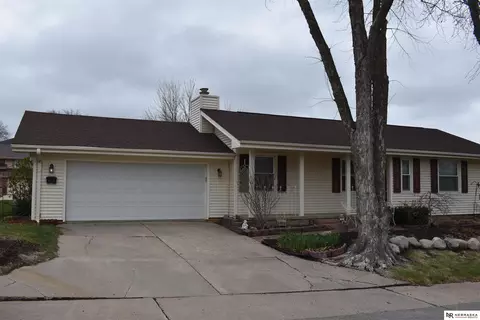 16116 Arbor Ct, Omaha, NE 68130