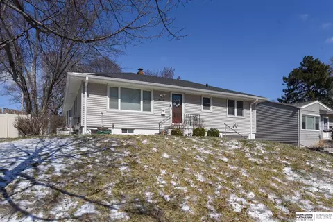 8110 Hascall St, Omaha, NE 68124