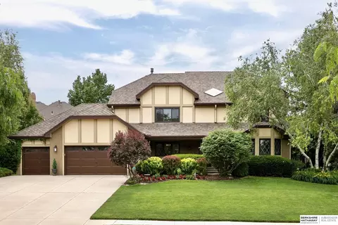 13619 Parker Cir, Omaha, NE 68154