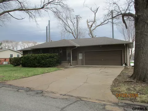 1352 Prospect Ave, Blair, NE 68008