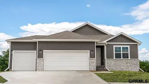 5548 N 186th Ave, Elkhorn, NE 68022