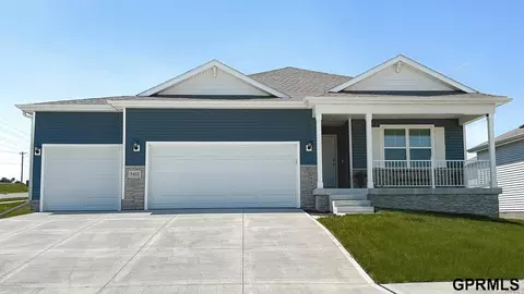 5556 N 186th Ave, Elkhorn, NE 68022