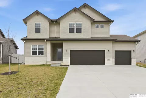 9606 S 184th Ter, Omaha, NE 68136