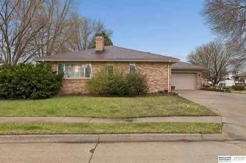 2711 N 142 St, Omaha, NE 68164