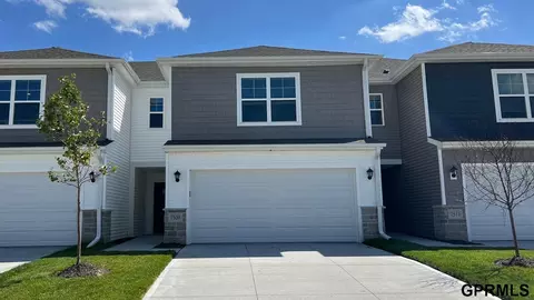 20606 Margo St, Gretna, NE 68028