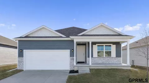 13676 Summit St, Omaha, NE 68142