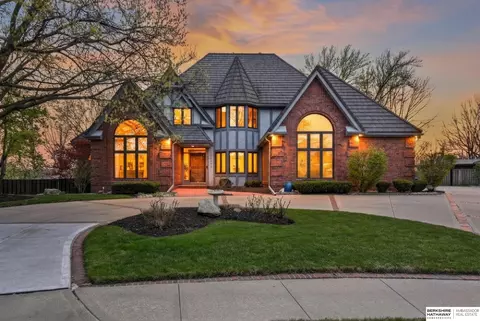 16577 Nina Cir, Omaha, NE 68130
