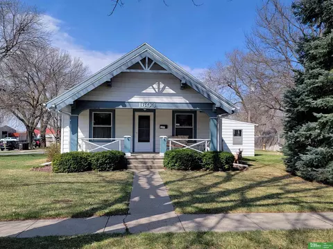 1603 N Nebraska Ave, York, NE 68467
