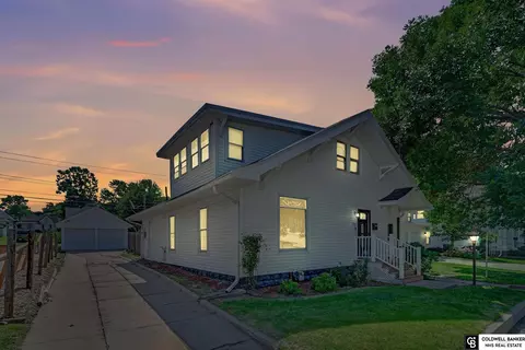 714 N Iowa Ave, York, NE 68467