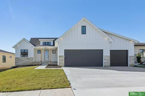 3306 S 212th St, Elkhorn, NE 68022