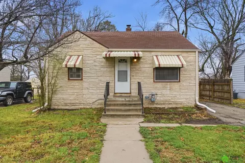 5920 Huntington Ave, Lincoln, NE 68507