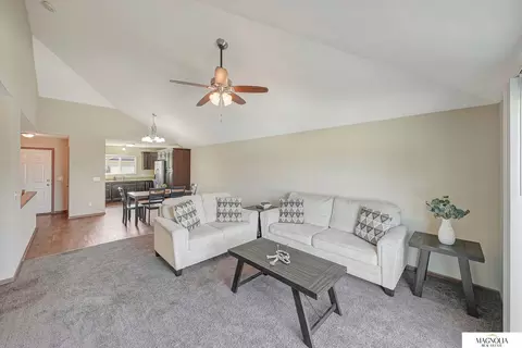 7343 N 19 St, Lincoln, NE 68521