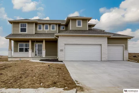 12502 S 89th St, Papillion, NE 68046