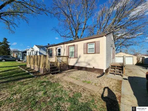 2509 Van Buren St, Bellevue, NE 68005