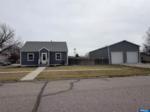 247 4th St, Hampton, NE 68843