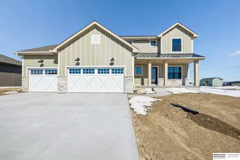 20808 Kansas Ave, Elkhorn, NE 68022