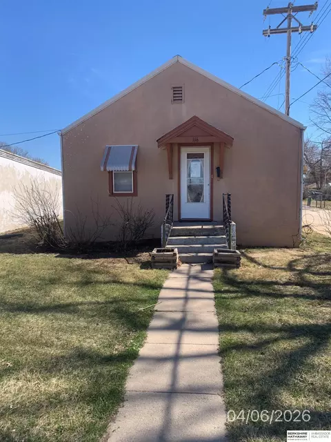 116 S 7th St, O' Neill, NE 68763
