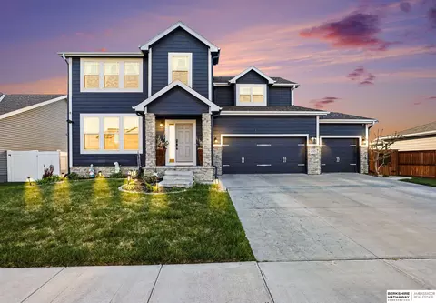 1717 SW Derek Ave, Lincoln, NE 68522