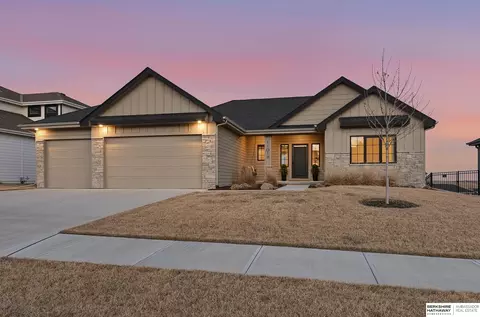 11019 N 170th St, Bennington, NE 68007