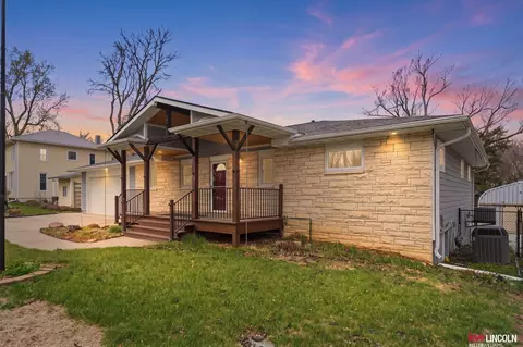 1305 S 4th Ave, Beatrice, NE 68310