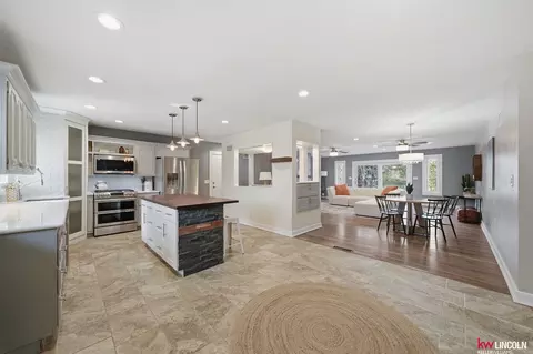 Kitchen - 1305 S 4th Ave, Beatrice, NE 68310 photo 2 of 10