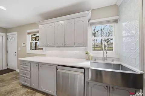 Kitchen - 1305 S 4th Ave, Beatrice, NE 68310 photo 7 of 10