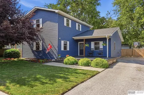 305 E 6th St, Malvern, IA 51551