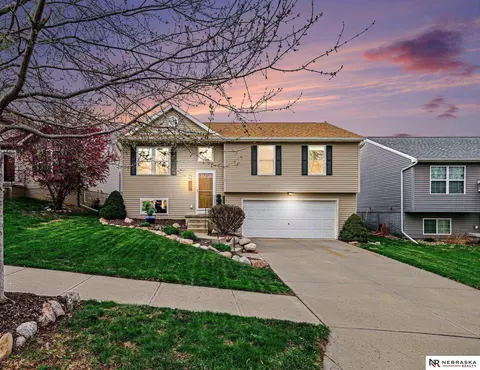 14502 Knudsen St, Bennington, NE 68007