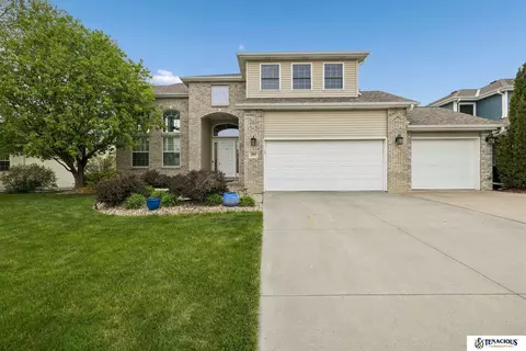 2814 Omalley Dr, Lincoln, NE 68516
