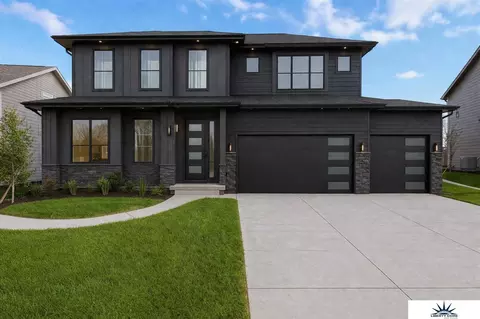 4306 S 211th St, Elkhorn, NE 68022