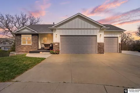 1757 NW Flader Ct, Lincoln, NE 68528
