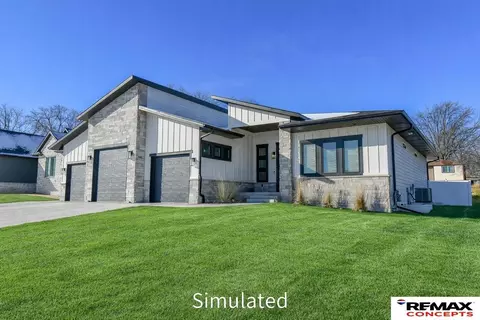921 S 88th St, Lincoln, NE 68520