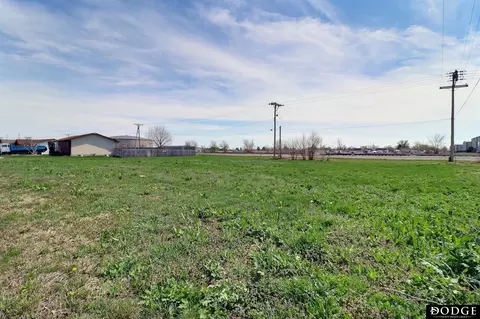 2233 Donna St, Fremont, NE 68025