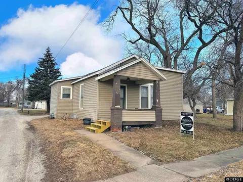 1140 E 12th St, Fremont, NE 68025