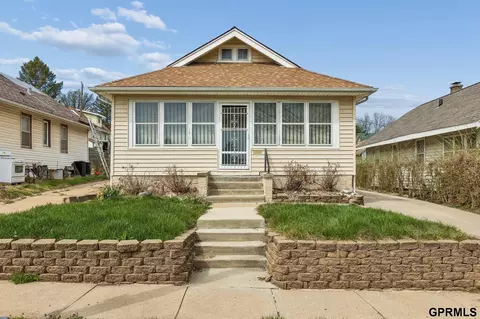 424 Grover St, Omaha, NE 68108