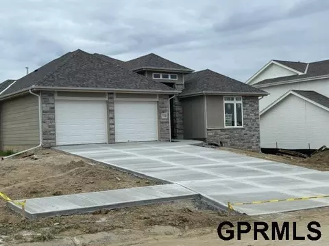 5508 N 190 Ave, Elkhorn, NE 68022