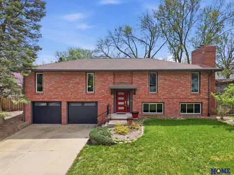 7831 Lake St, Lincoln, NE 68506