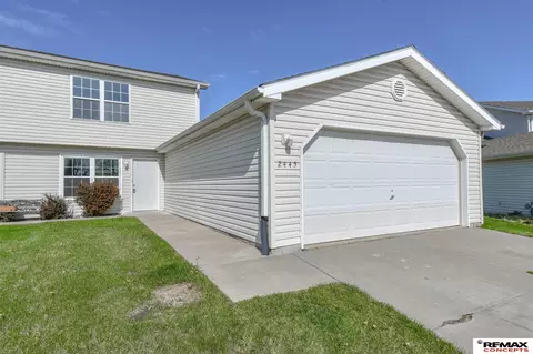 2445 Ramsey Rd, Lincoln, NE 68524