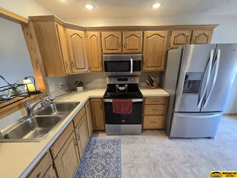 Kitchen - 511 Clearwater Cir, Beatrice, NE 68310 photo 2 of 3