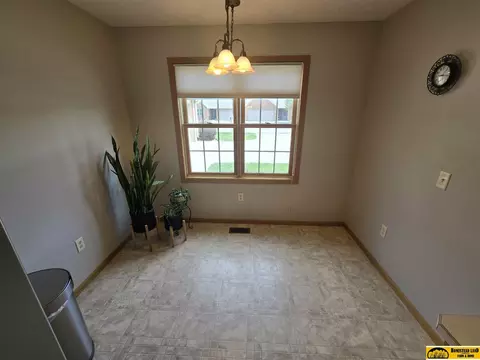 Dining - 511 Clearwater Cir, Beatrice, NE 68310 photo 2 of 2