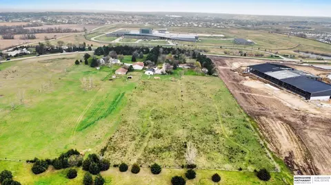 21313 W Q Rd, Elkhorn, NE 68022