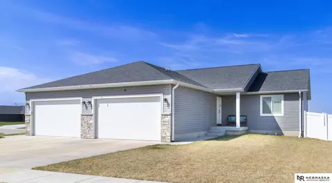 4062 W Gary Gately St, Lincoln, NE 68528