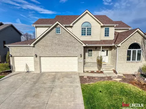 6141 S 94 St, Lincoln, NE 68526