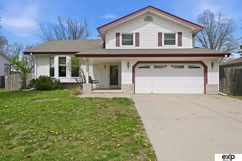 7017 Valley Rd, La Vista, NE 68128