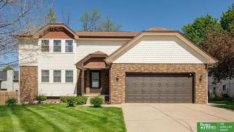 1002 N Beadle St, Papillion, NE 68046