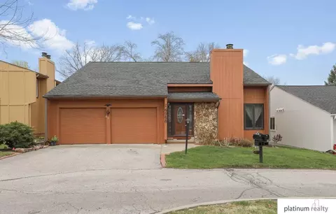 14968 Weir Plz #20-A, Omaha, NE 68137