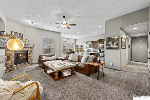 8213 N 162 St, Bennington, NE 68007