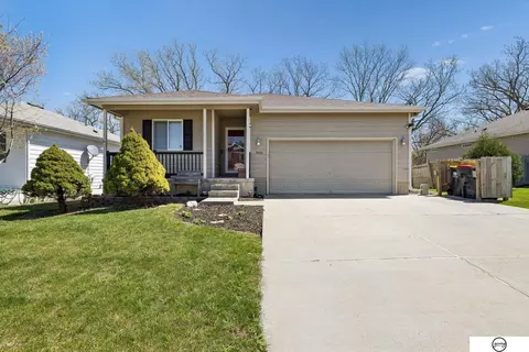 2600 NW 53rd St, Lincoln, NE 68524