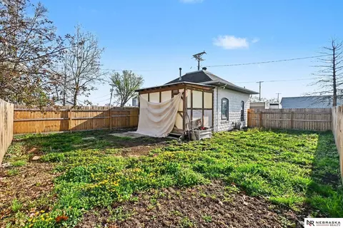 Exterior - 435 E St, Eagle, NE 68347 photo 2 of 2