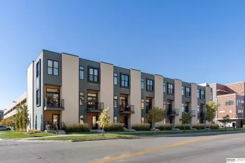 2208 S 64th Ave, Omaha, NE 68106